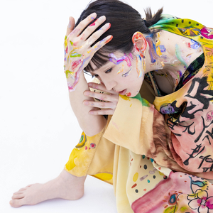 趴男朋友腿被脱裙打屁股视频
