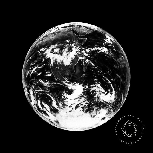 趴男朋友腿被脱裙打屁股视频
